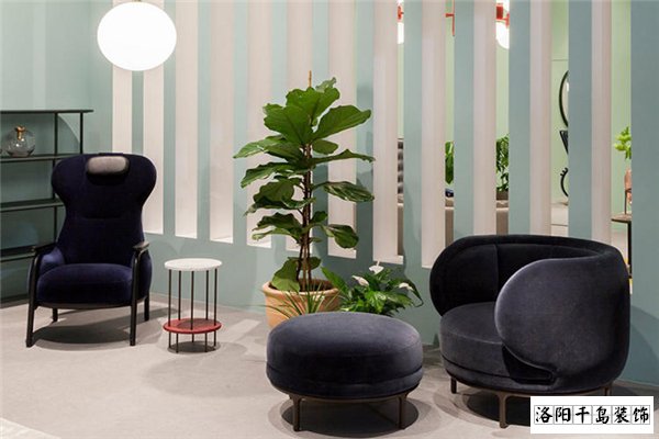 鐵藝花架，增添綠色