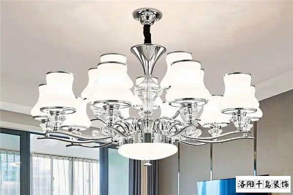 客廳唯美吊燈，牽手溫馨