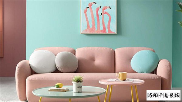 洛陽裝修公司哪家好又便宜？北歐風(fēng)沙發(fā)搭配技巧
