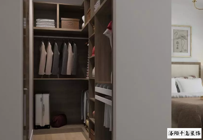 U型衣帽間太實用，再小臥室都能做
